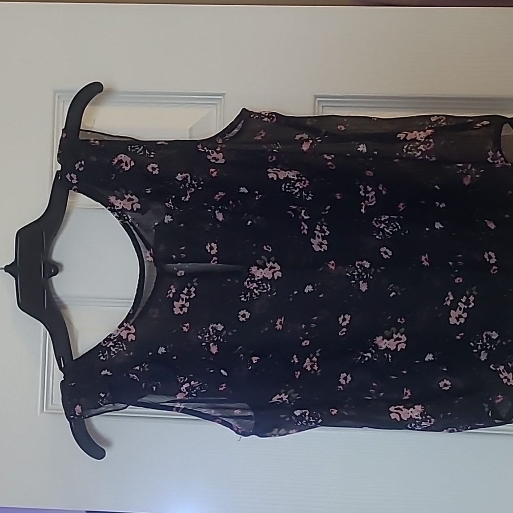 Arizona Black Floral Sleeveless Blouse